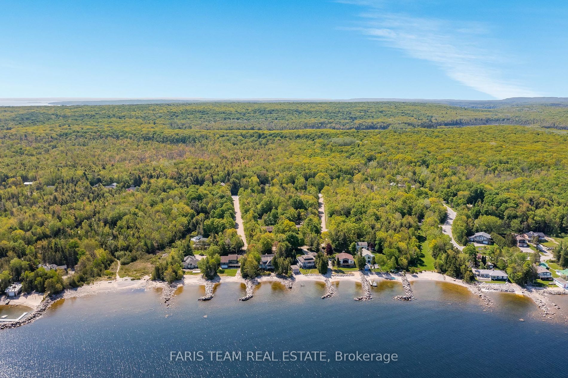 2442 Champlain Rd Property Photo 6