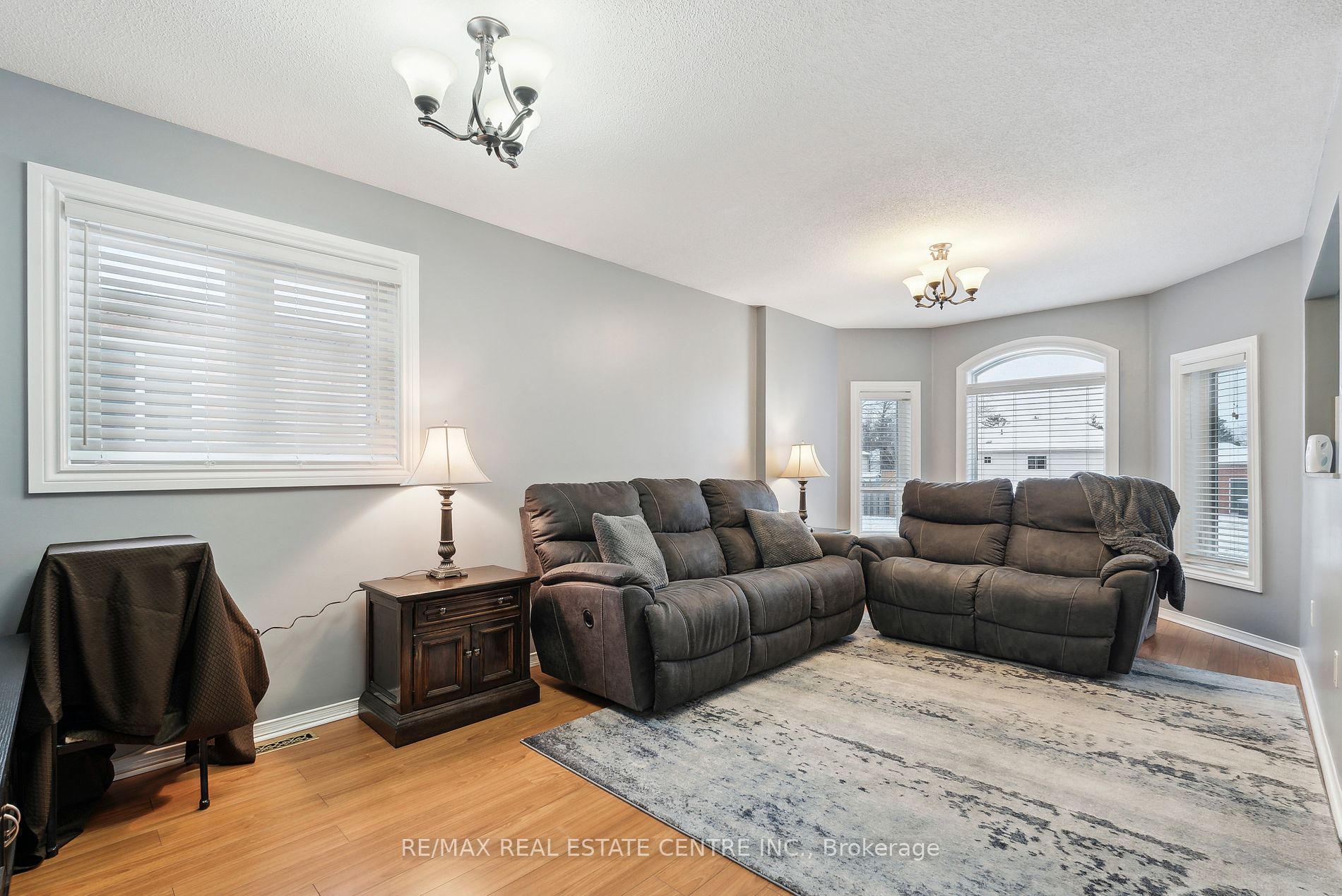 109 Dyer Dr Property Photo 8