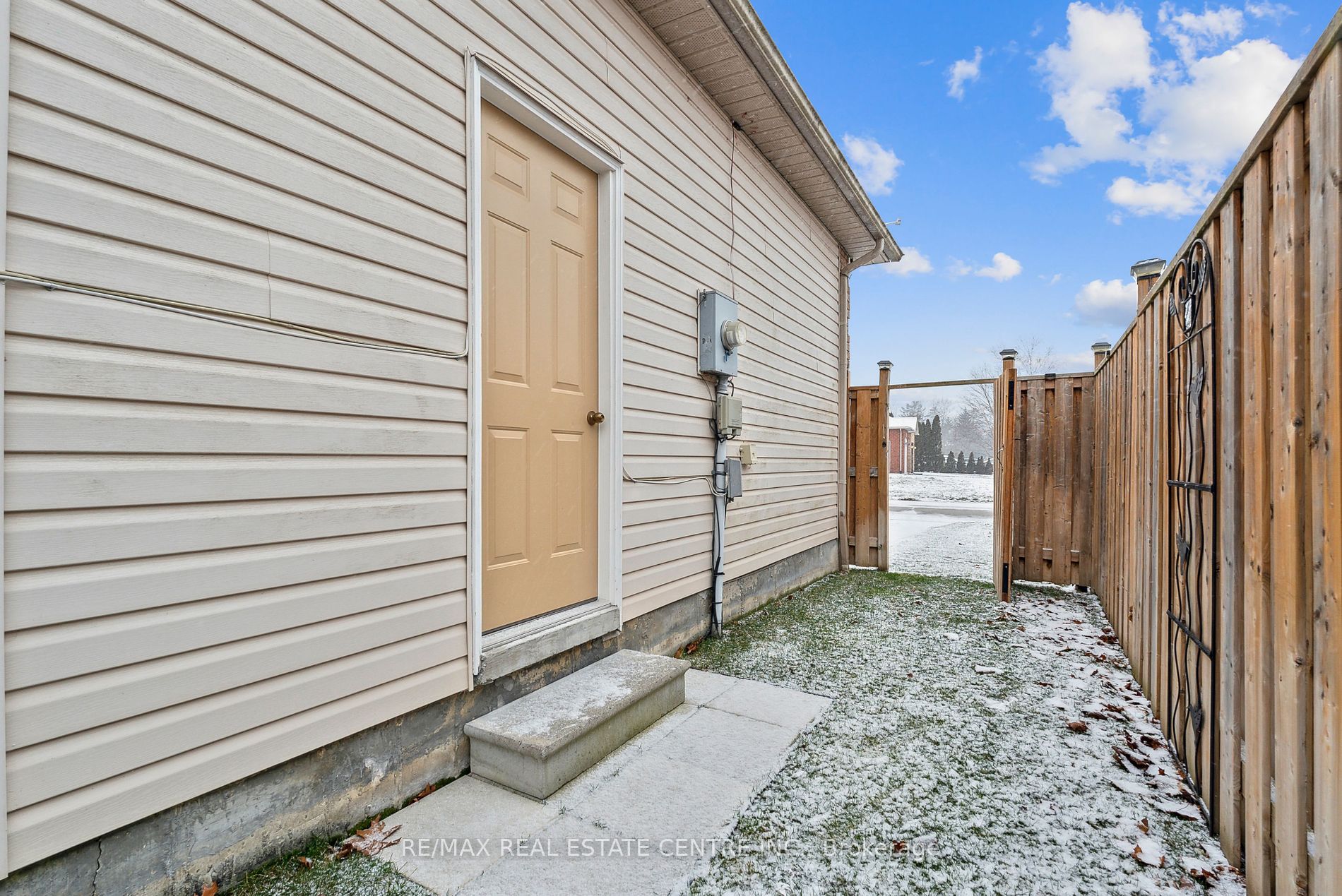109 Dyer Dr Property Photo 38
