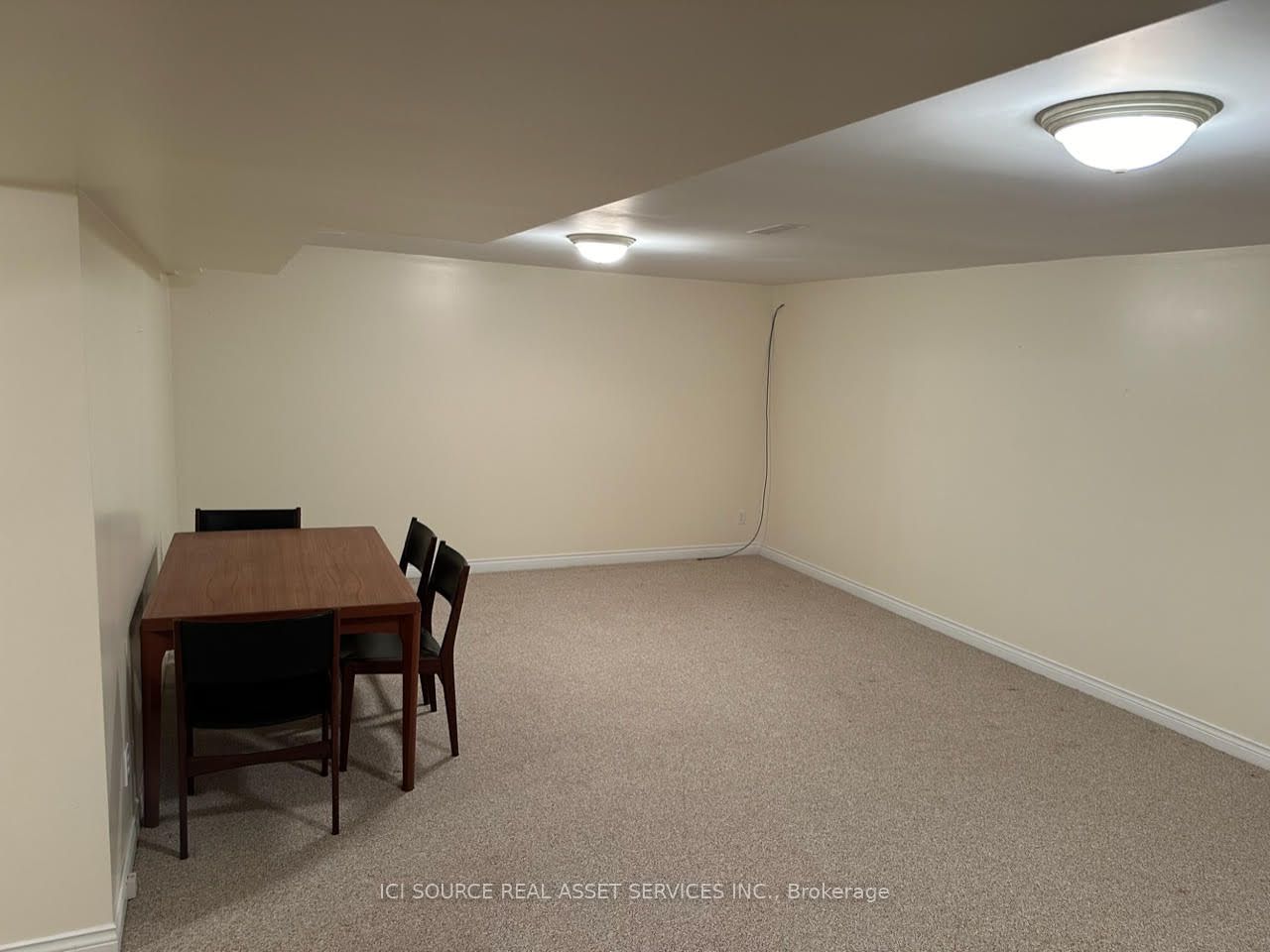 90 Burke St 4 Property Photo 13