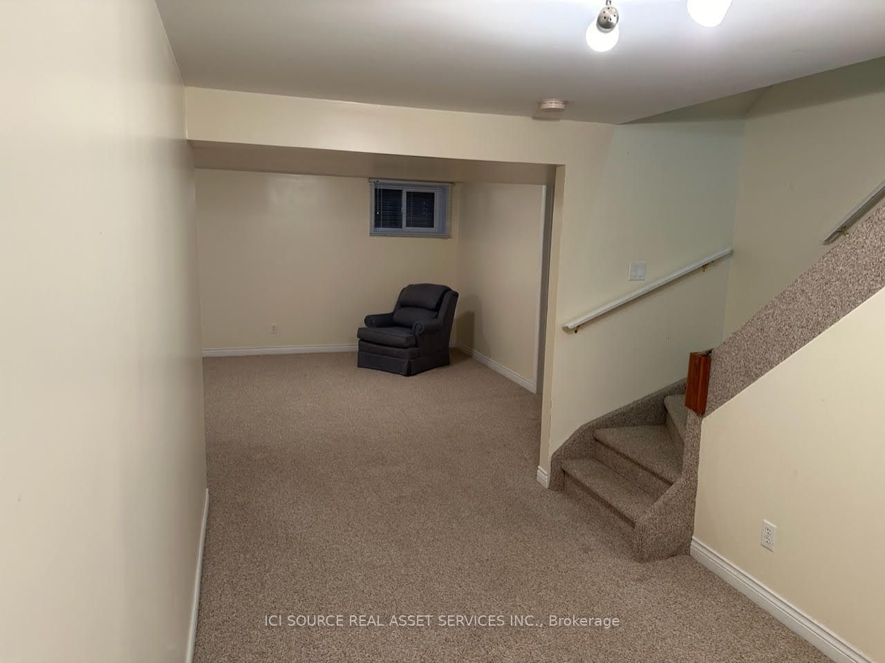 90 Burke St 4 Property Photo 15