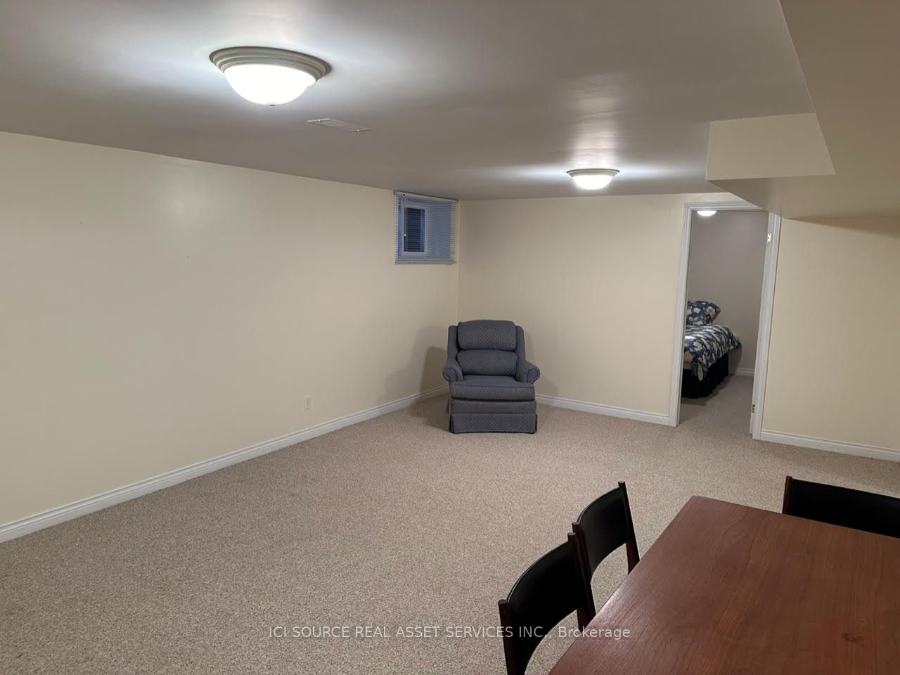 90 Burke St 4 Property Photo 16