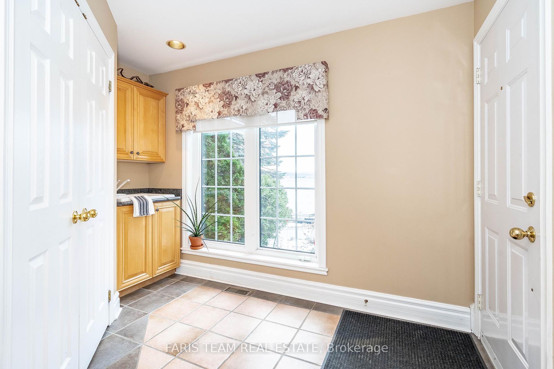 281 Puddicombe Rd Property Photo 17
