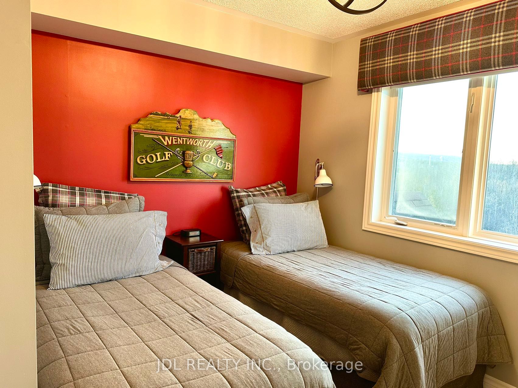 8 Joseph Tr 2 Property Photo 7
