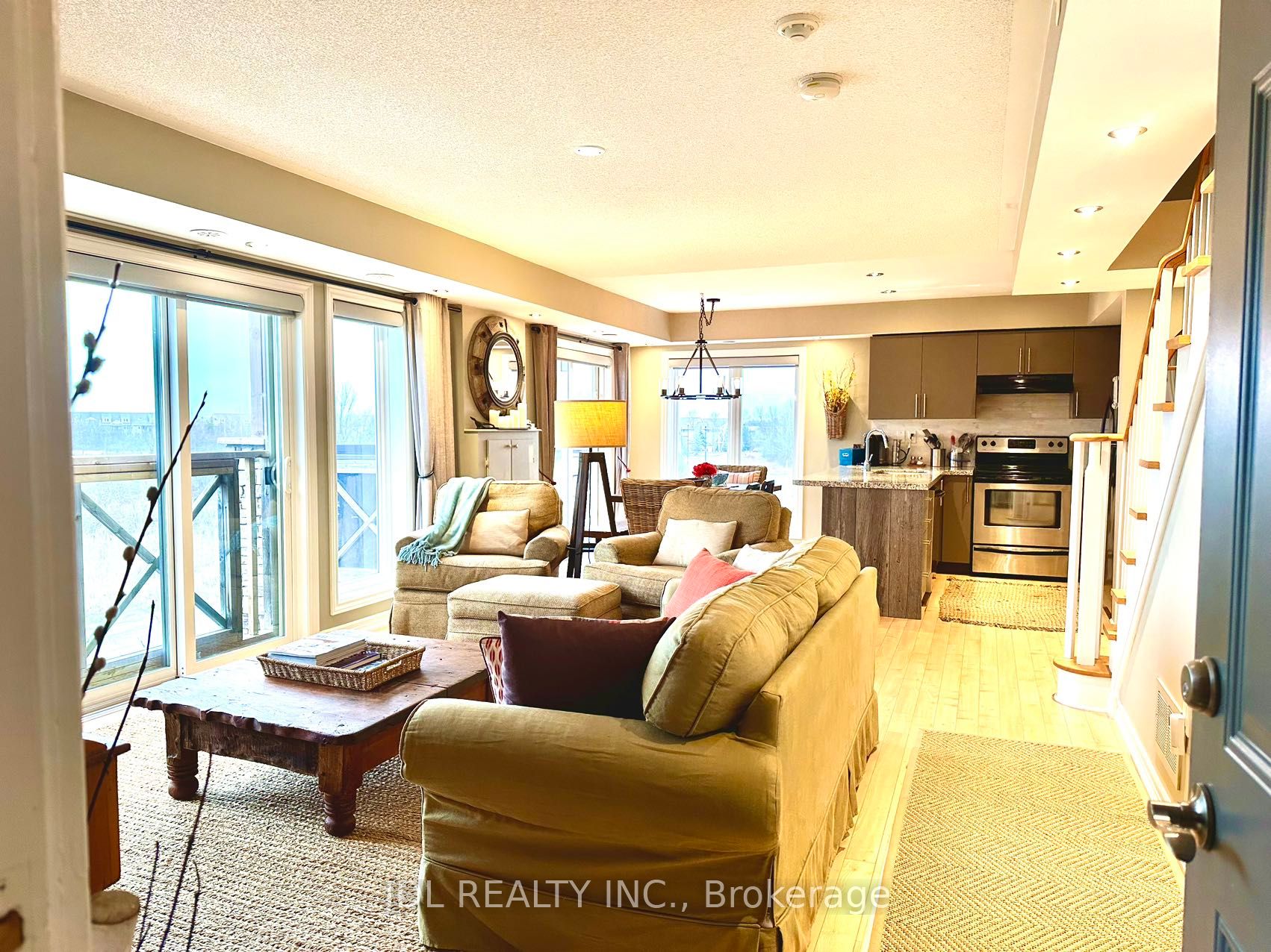 8 Joseph Tr 2 Property Photo 17