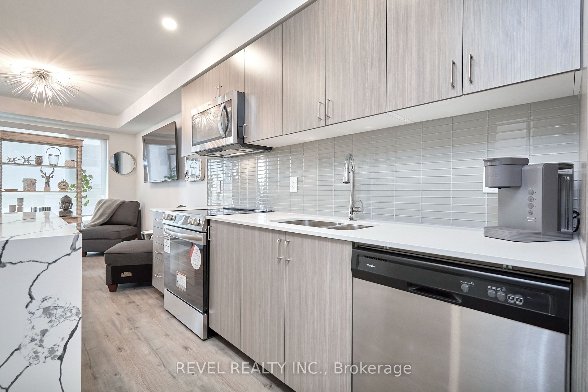 58 Lakeside Terr 10 Property Photo 3