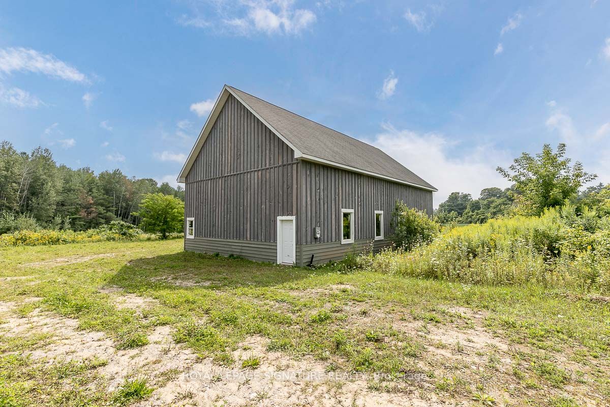 209 15/16 Sideroad Property Photo 3
