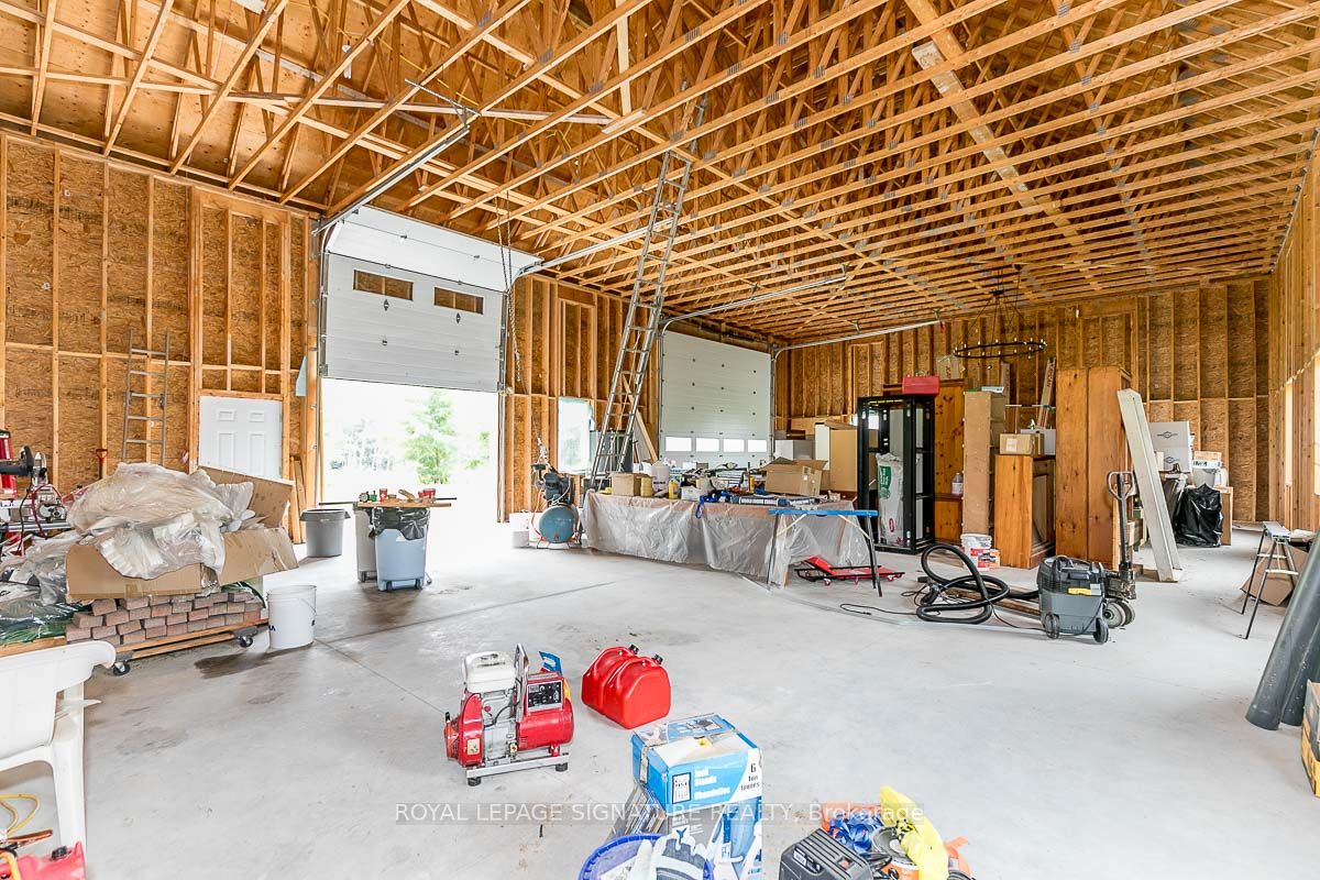 209 15/16 Sideroad Property Photo 4