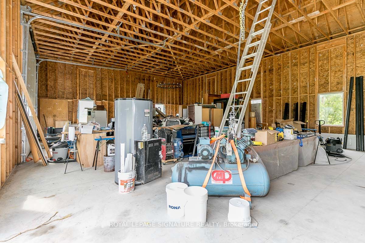 209 15/16 Sideroad Property Photo 6