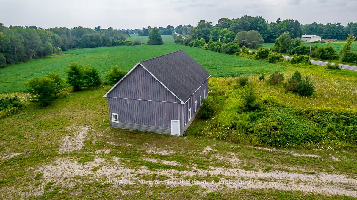 209 15/16 Sideroad Property Photo 17