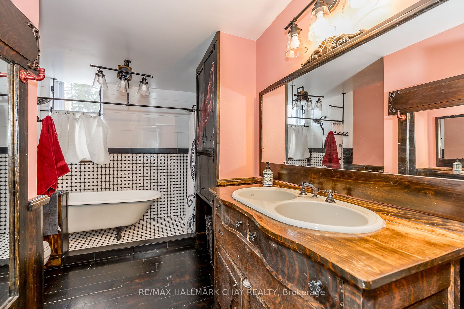 11 Peel St Property Photo 17