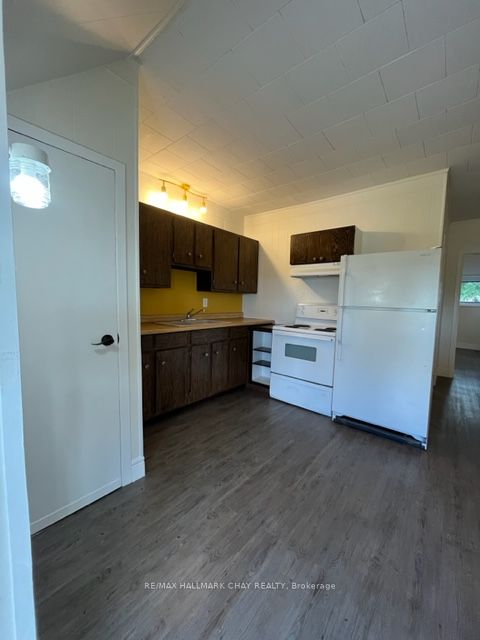 11 Peel St Property Photo 35