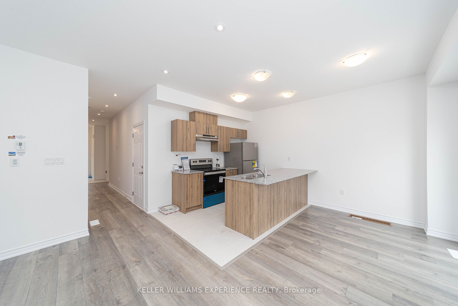 10 Wagon Lane Property Photo 7