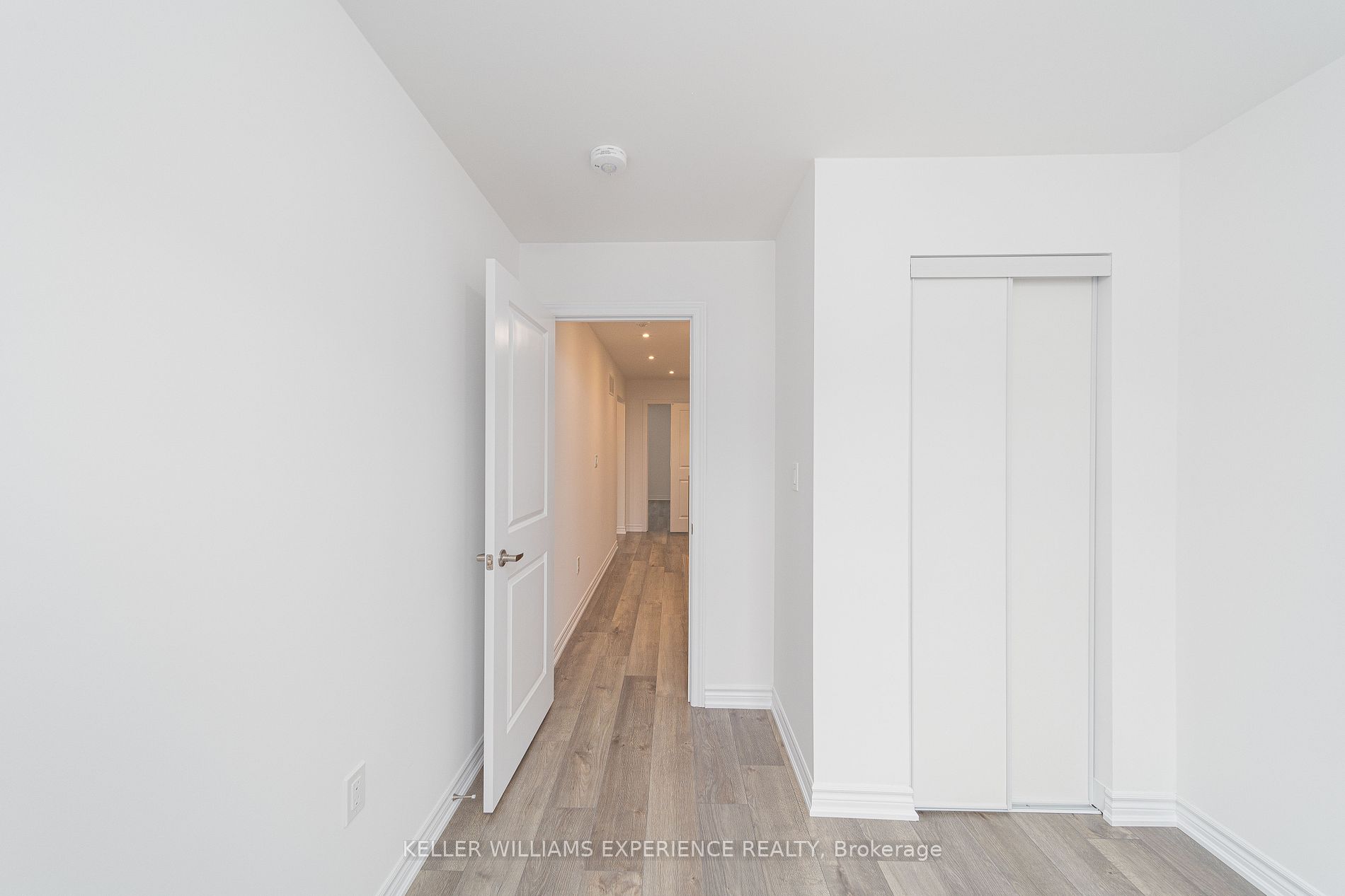 10 Wagon Lane Property Photo 12