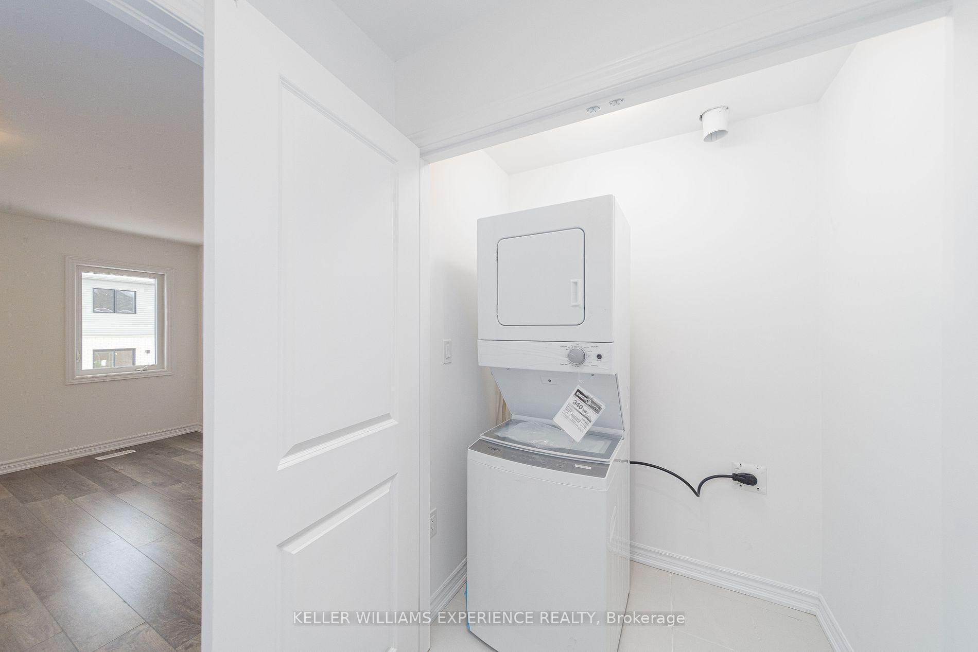 10 Wagon Lane Property Photo 13