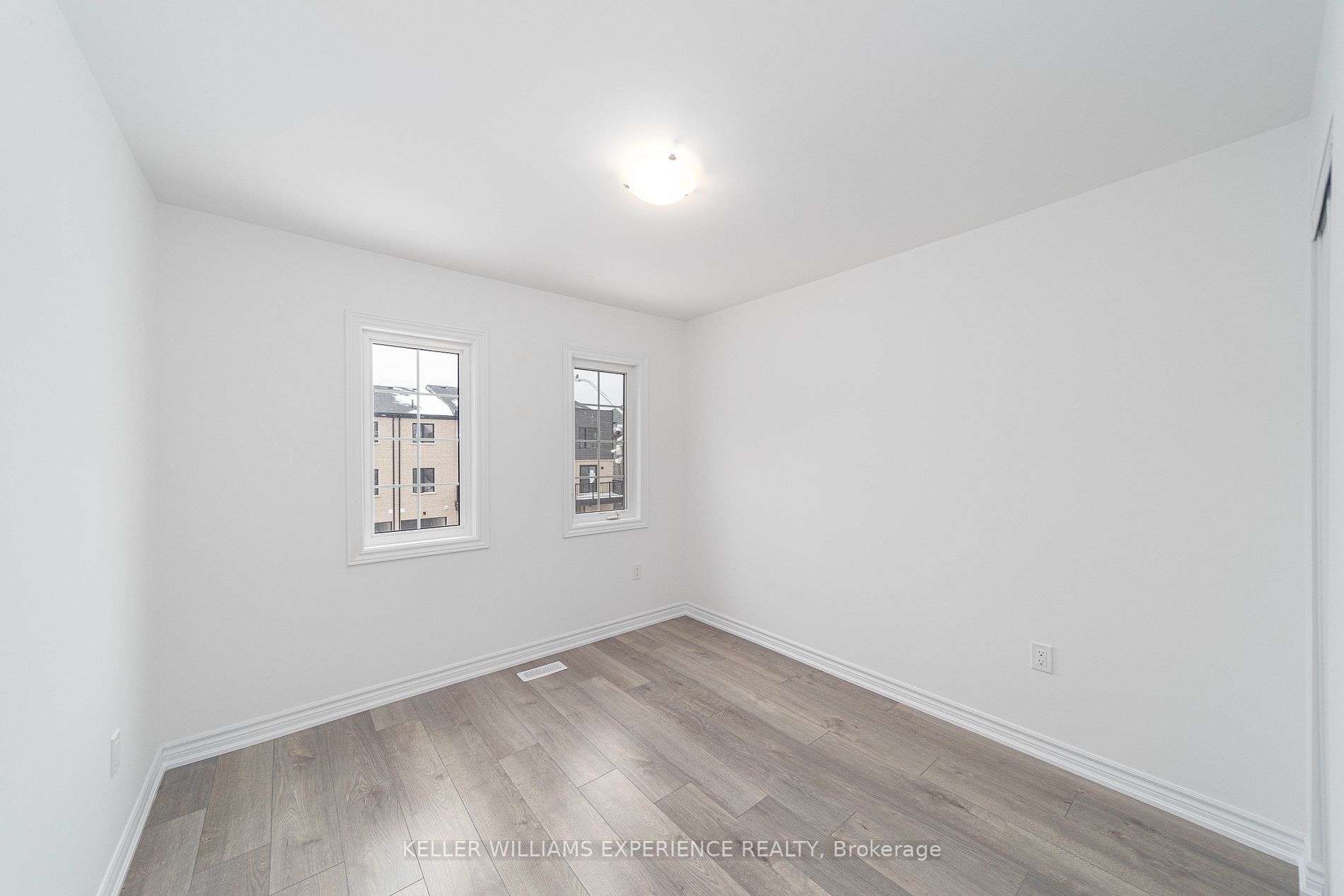 10 Wagon Lane Property Photo 15