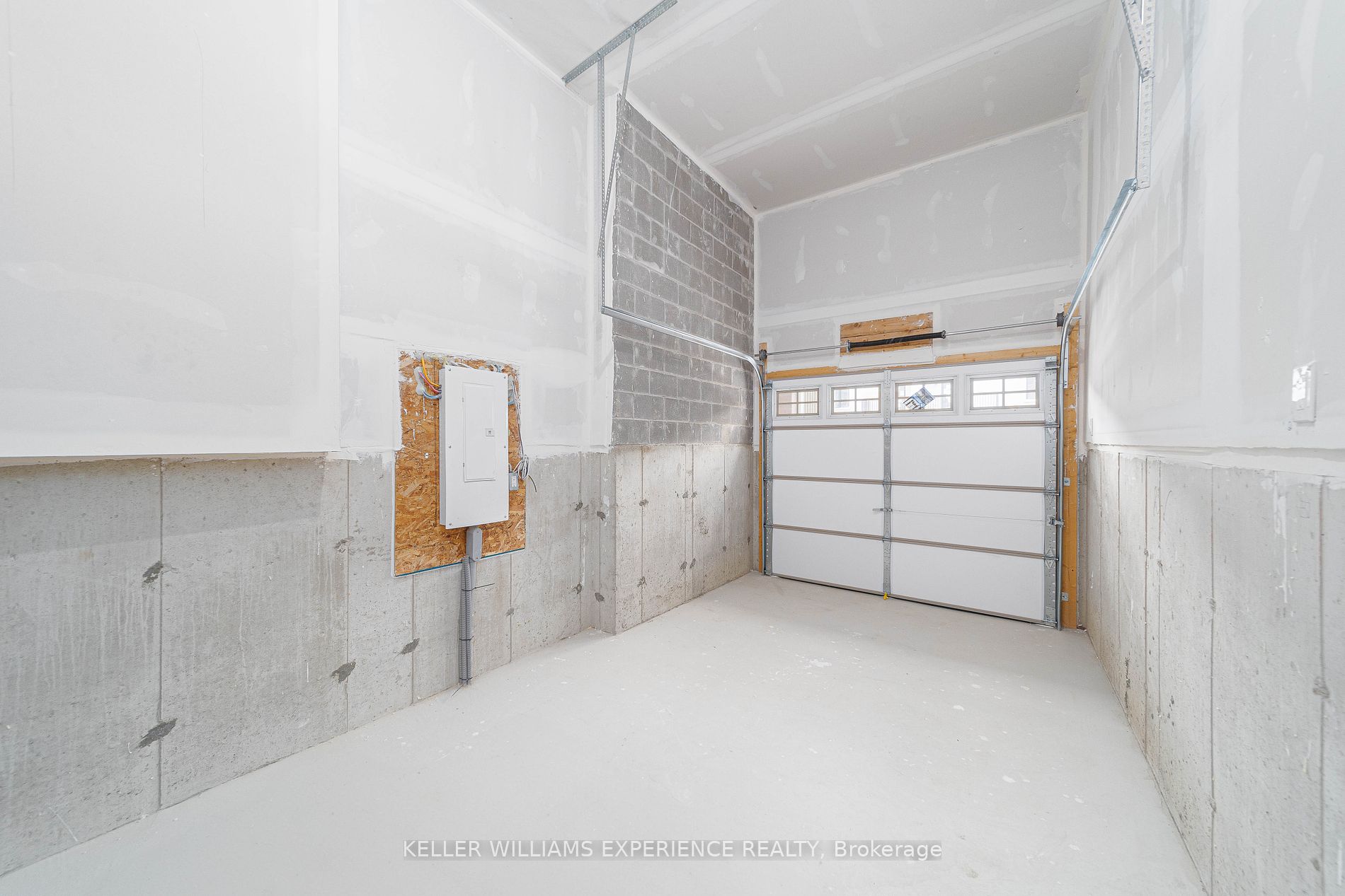 10 Wagon Lane Property Photo 20