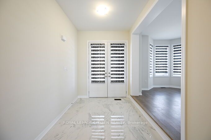 226 Warden St Property Photo 3