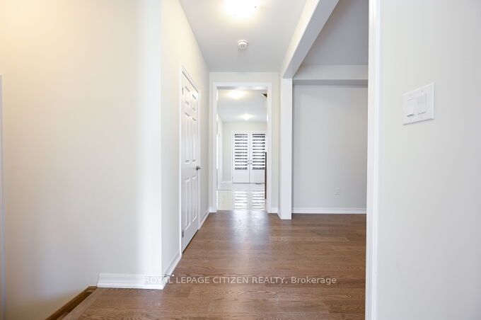 226 Warden St Property Photo 7