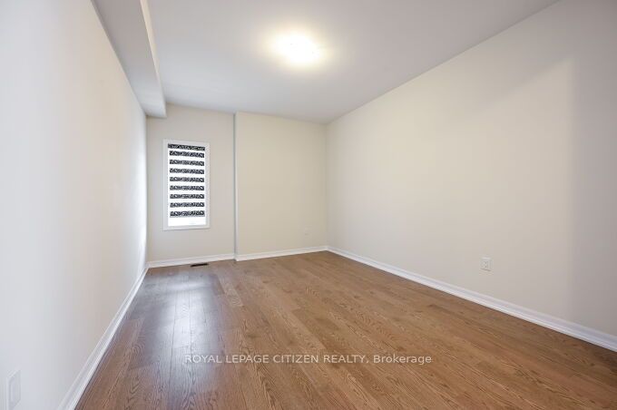 226 Warden St Property Photo 8