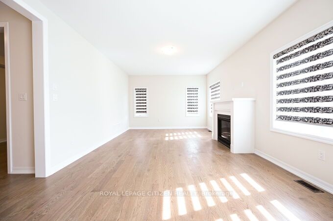 226 Warden St Property Photo 10