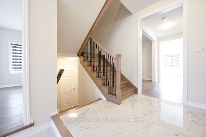 226 Warden St Property Photo 23