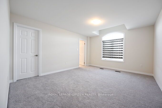 226 Warden St Property Photo 37