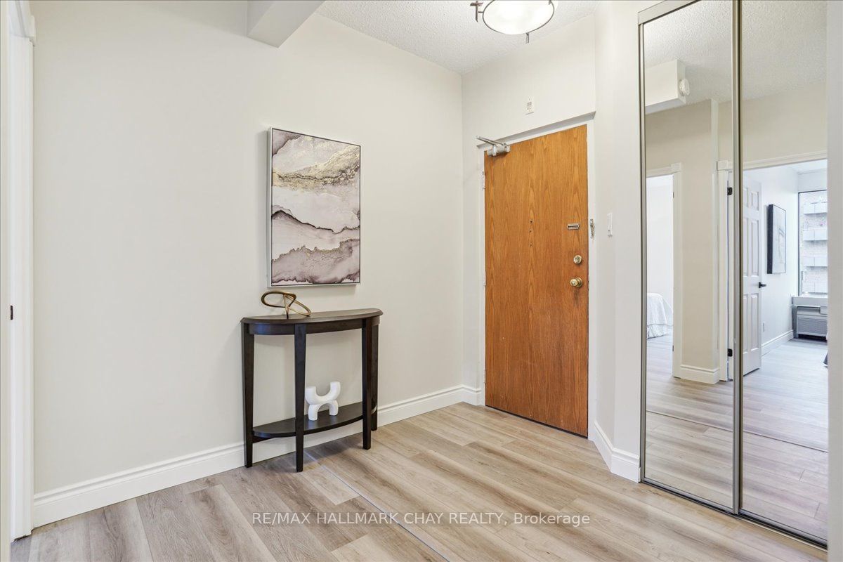 181 Collier St 6 Property Photo 8