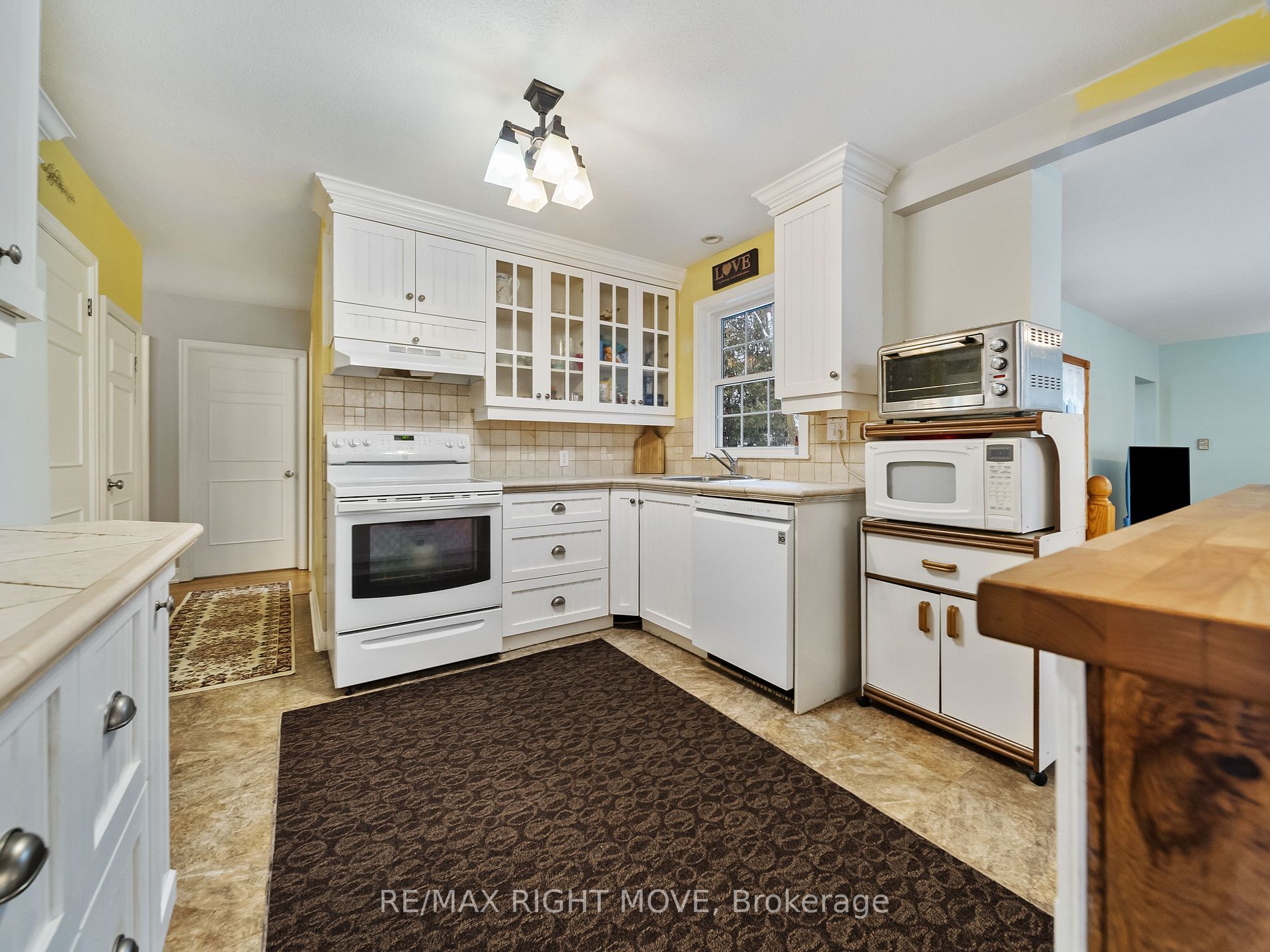 515 Bay St Property Photo 15