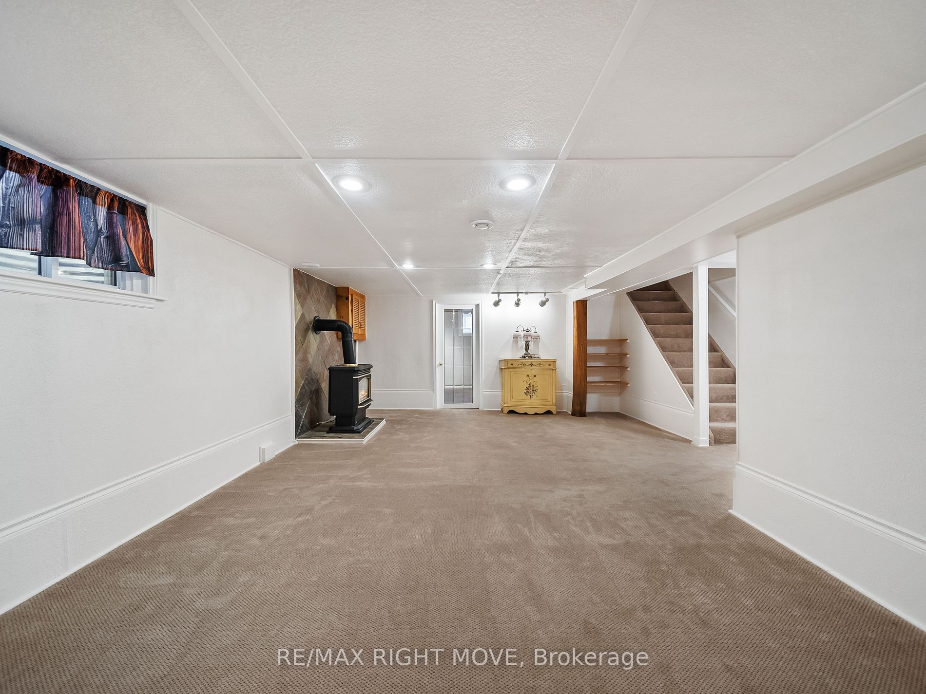 515 Bay St Property Photo 27