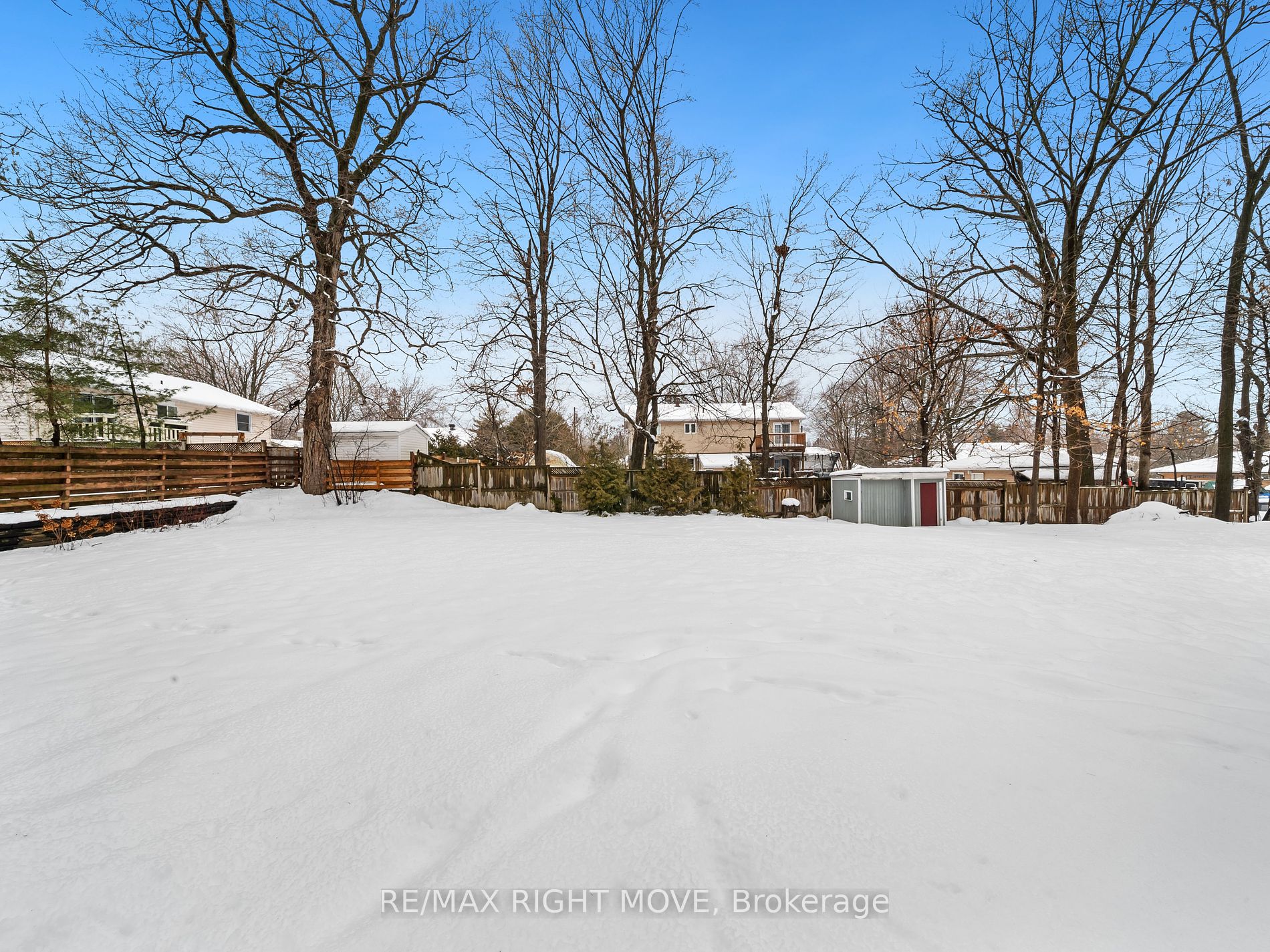 515 Bay St Property Photo 36