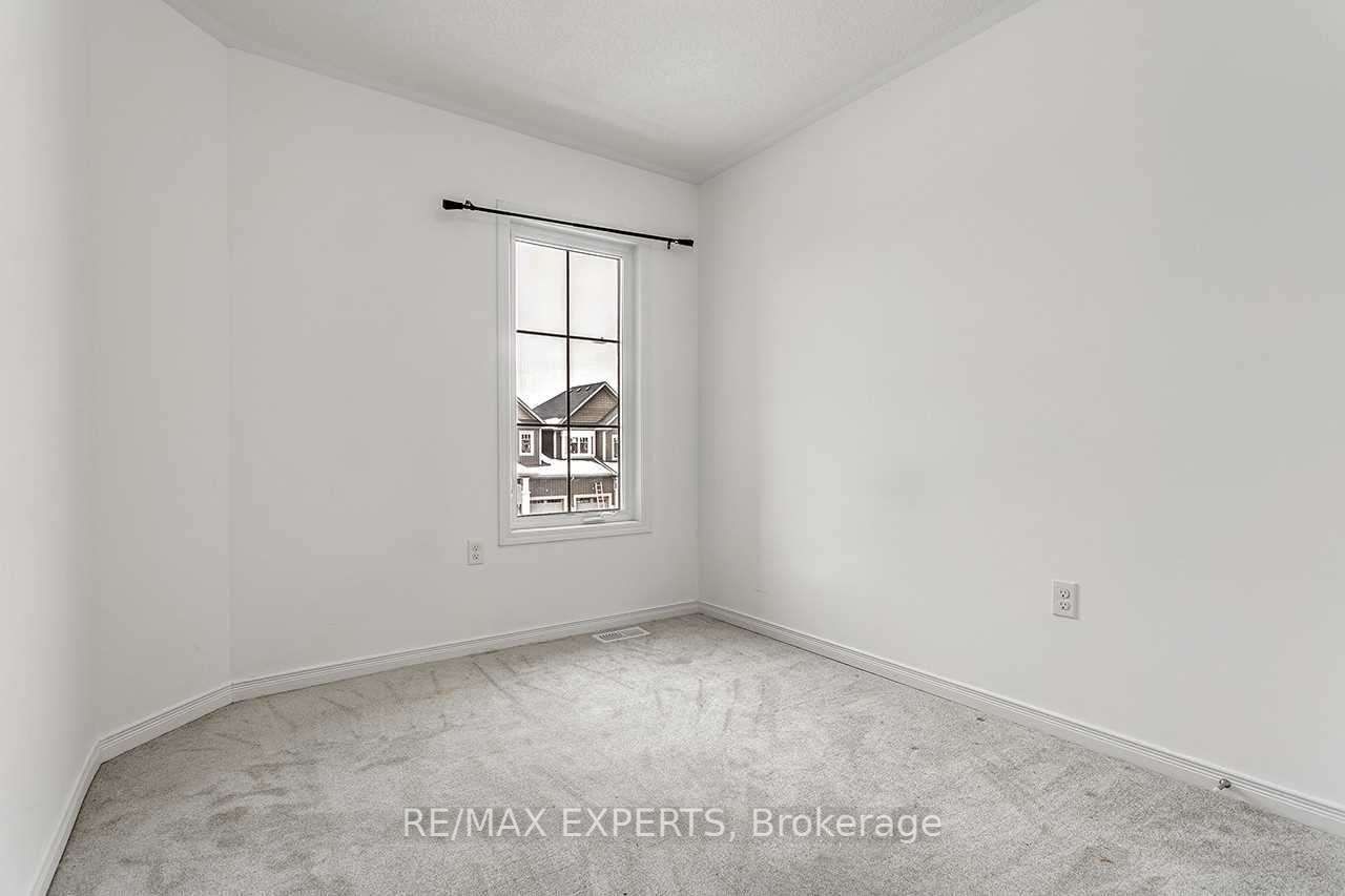17 Albany St Property Photo 14