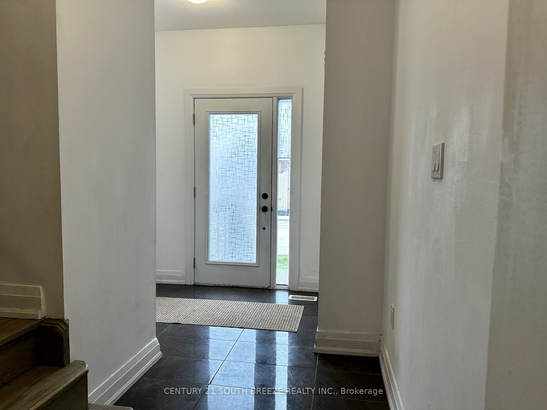 133 Gateland Dr Property Photo 3