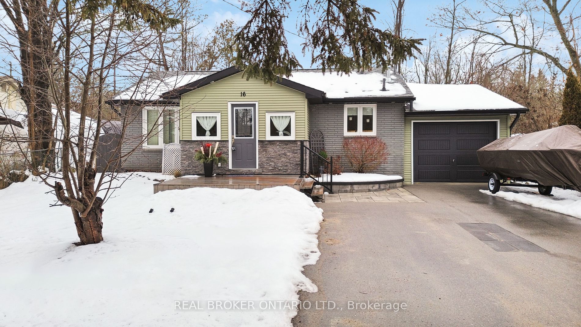 16 Owen Rd Property Photo 1