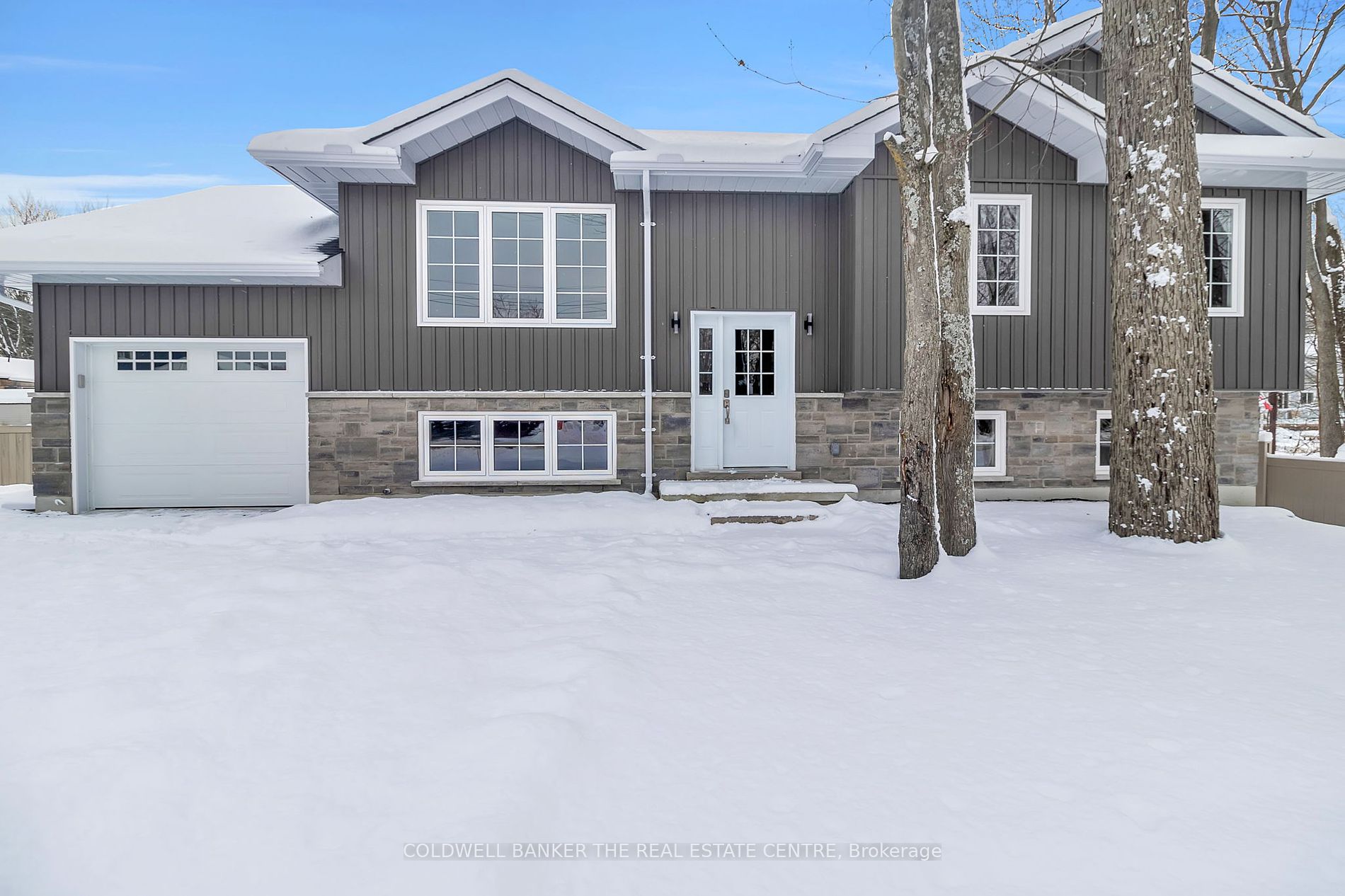 2629 Grand Tamarack Cres Property Photo 2