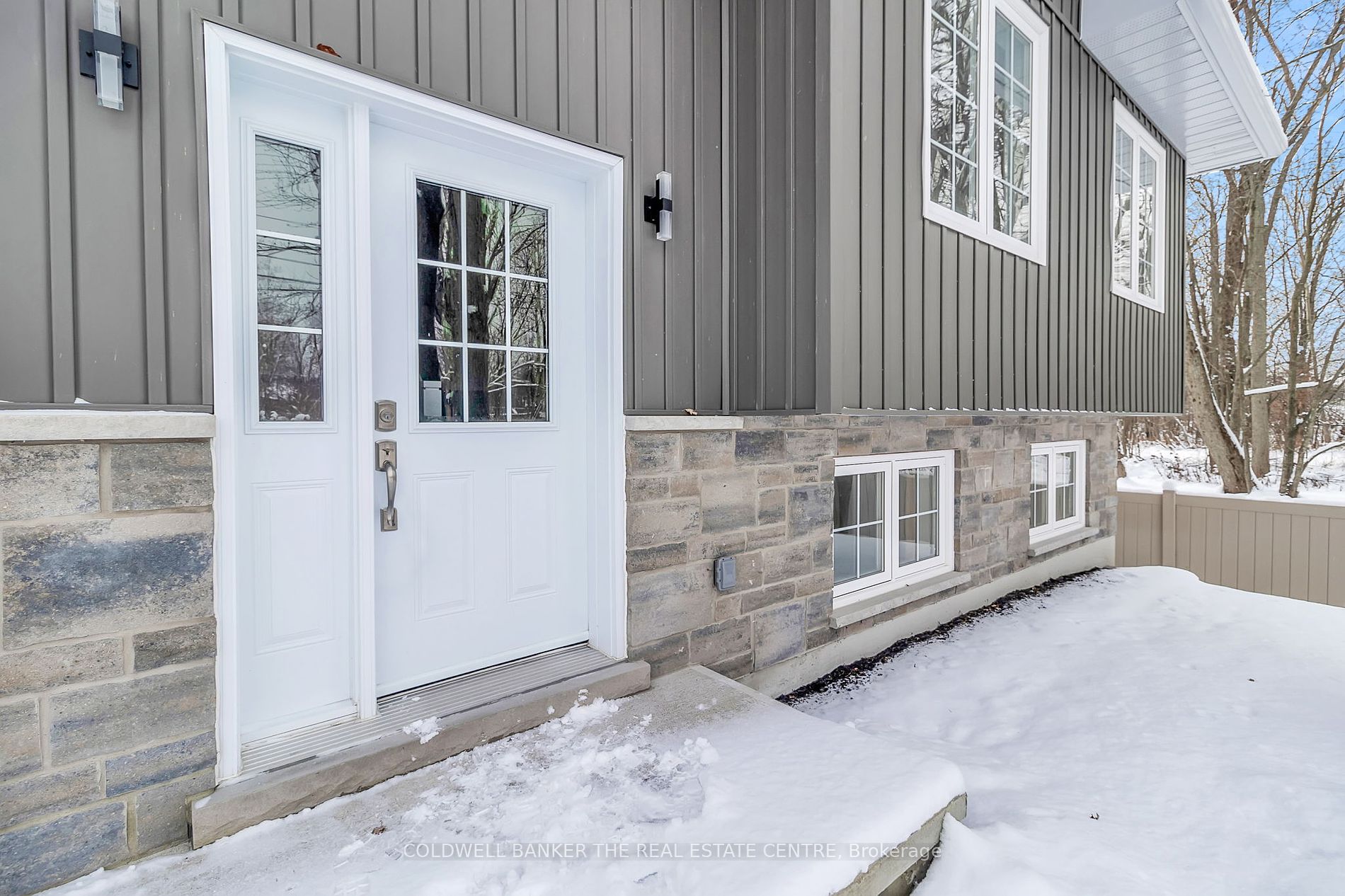 2629 Grand Tamarack Cres Property Photo 3