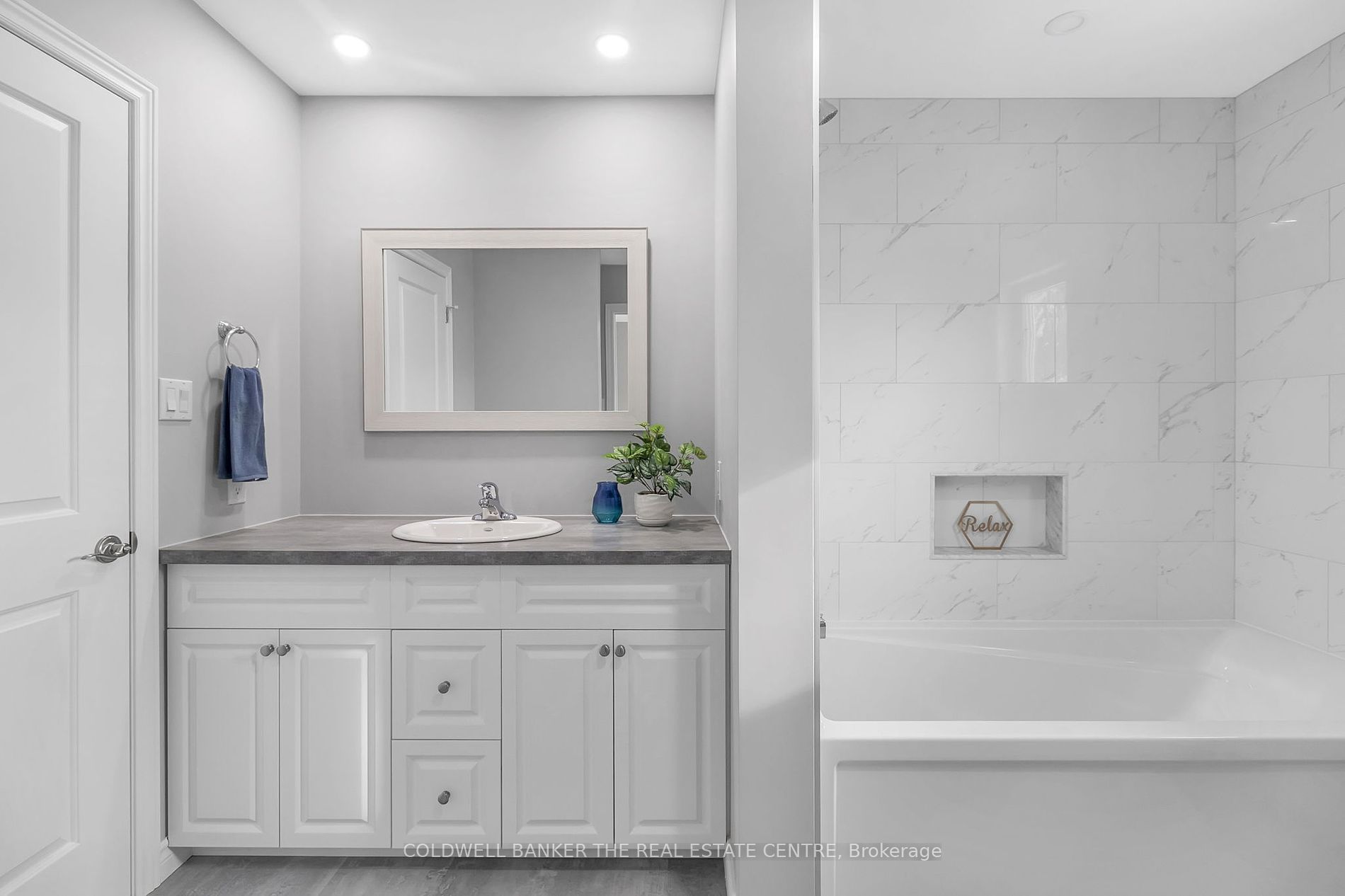 2629 Grand Tamarack Cres Property Photo 17
