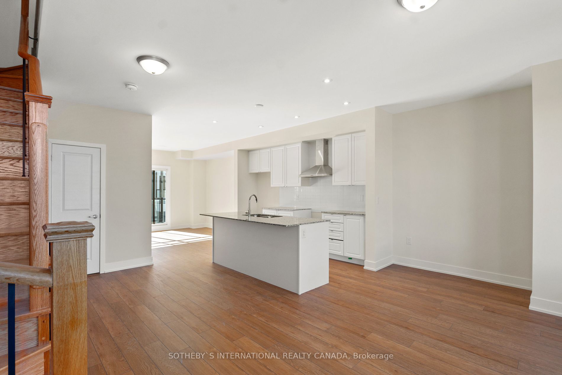 19 Mariner's Pier Way Property Photo 8