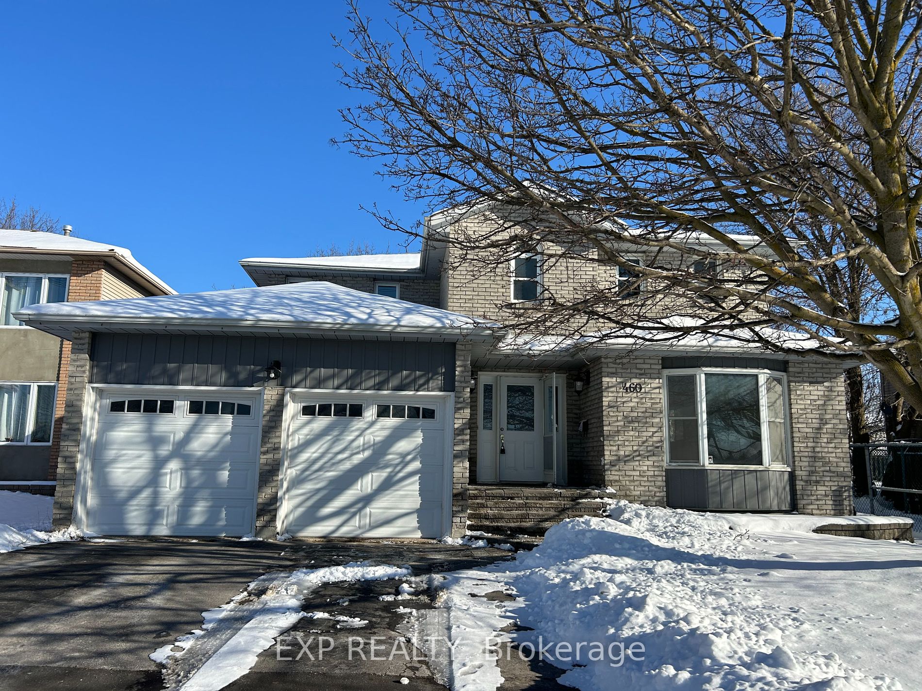 460 Grove St E Property Photo