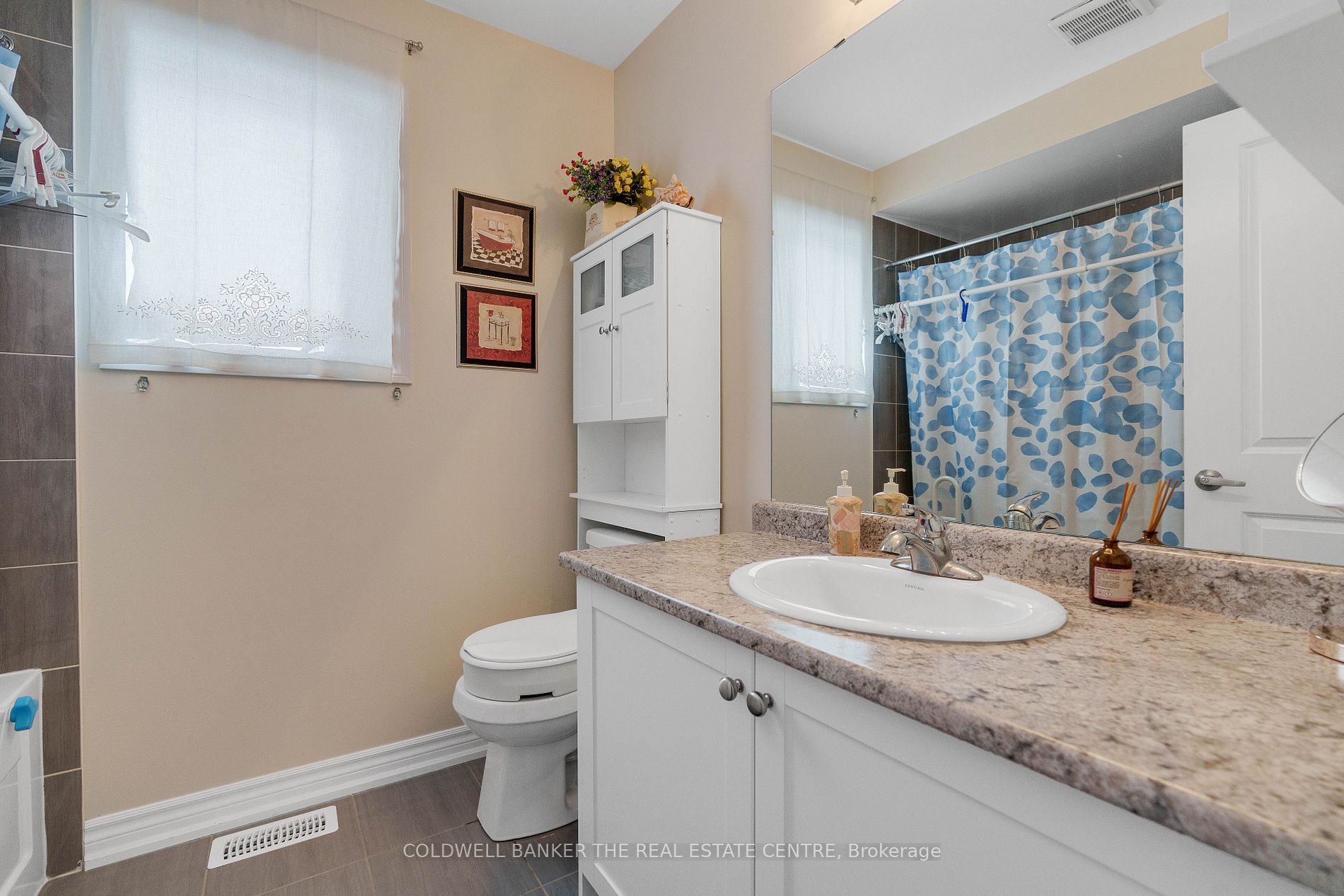 93 Atlantis Dr Property Photo 26
