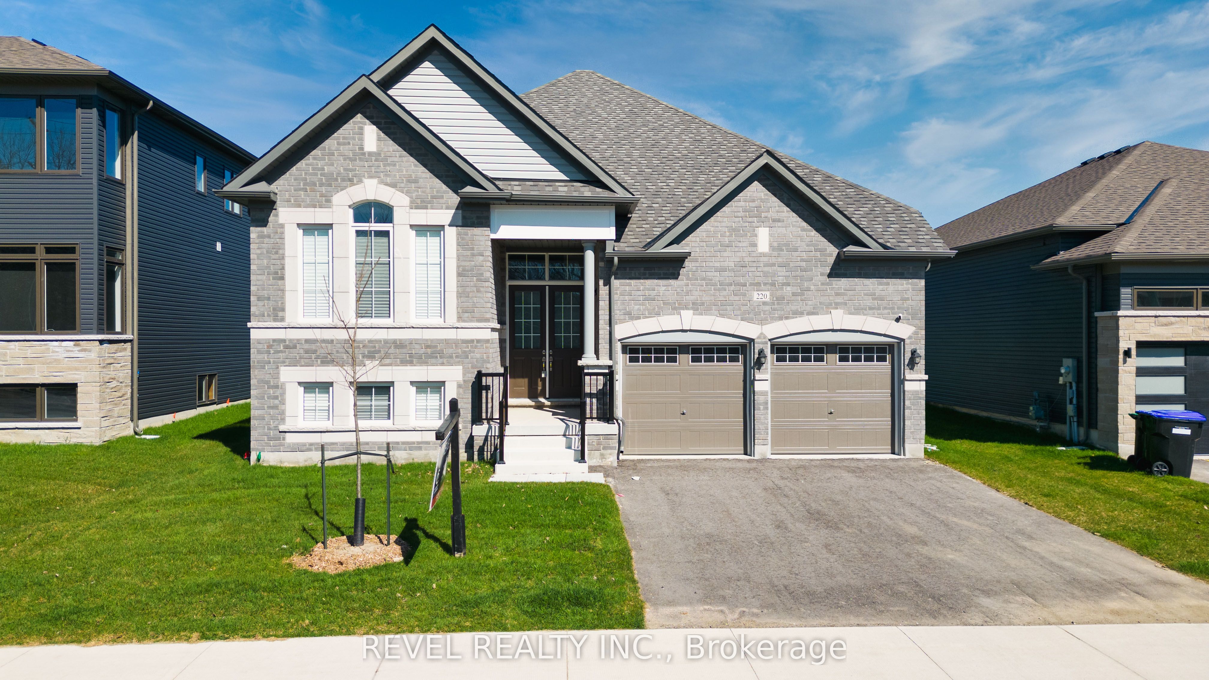 220 Ramblewood Drive Property Photo 1