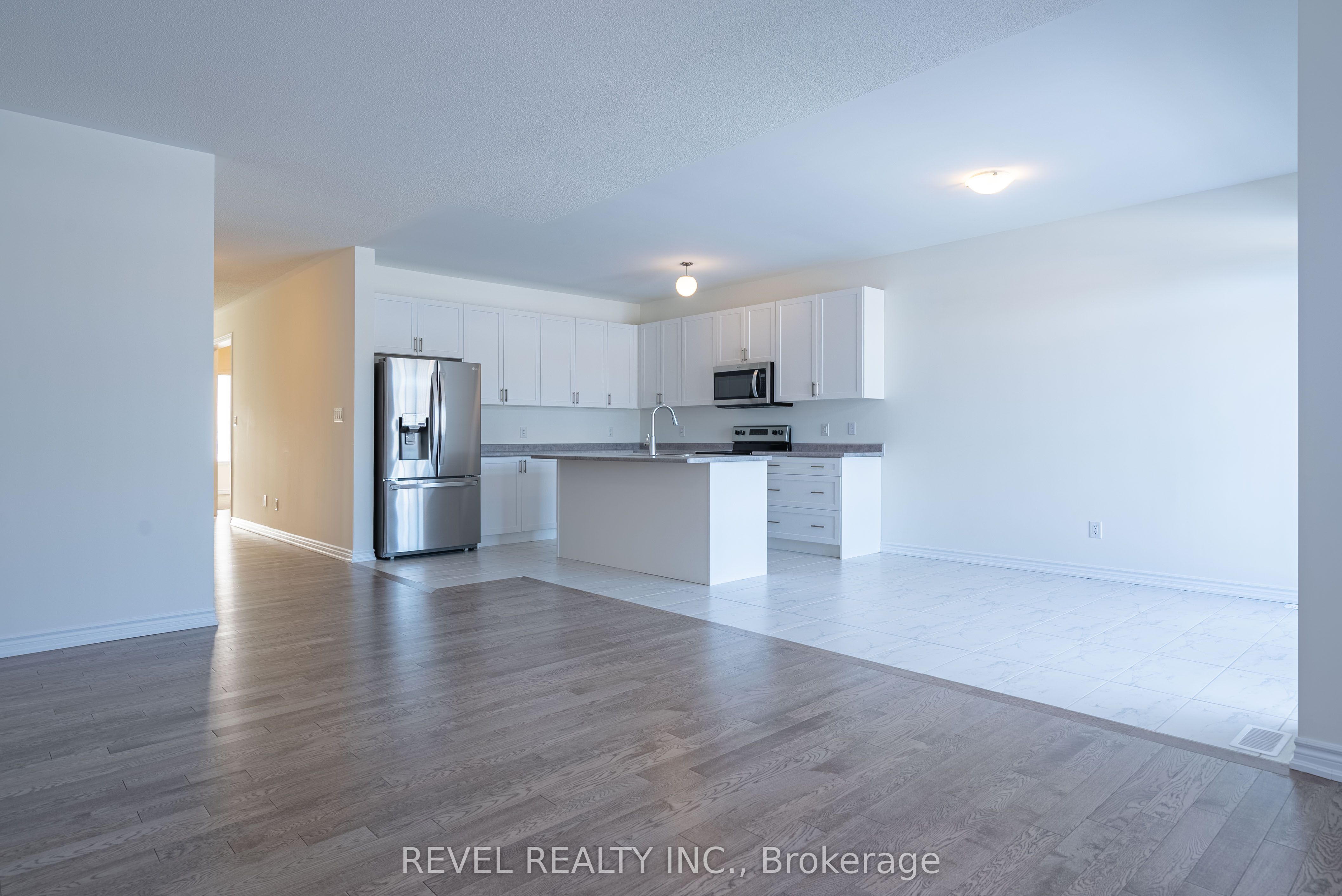 220 Ramblewood Drive Property Photo 8