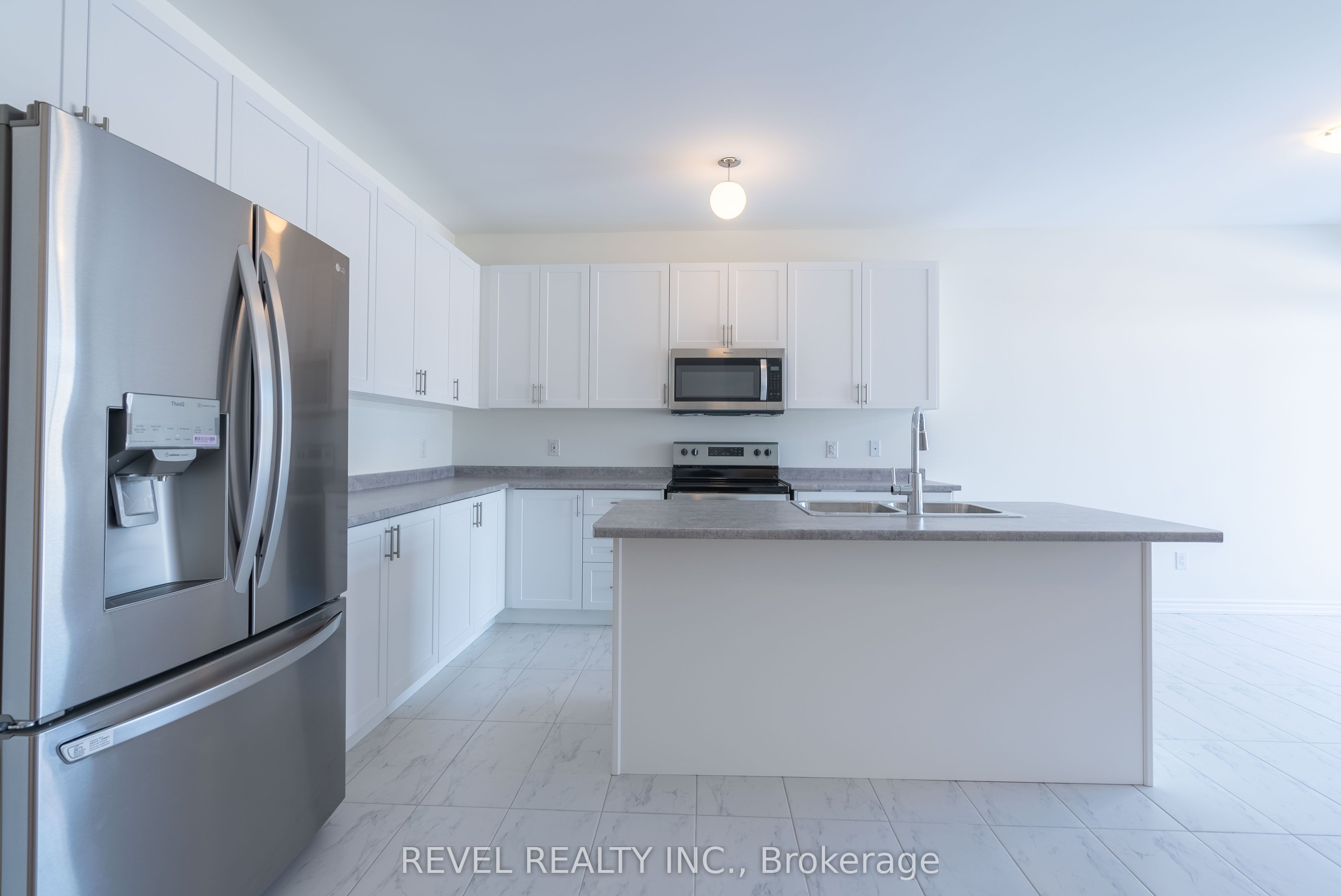 220 Ramblewood Drive Property Photo 11