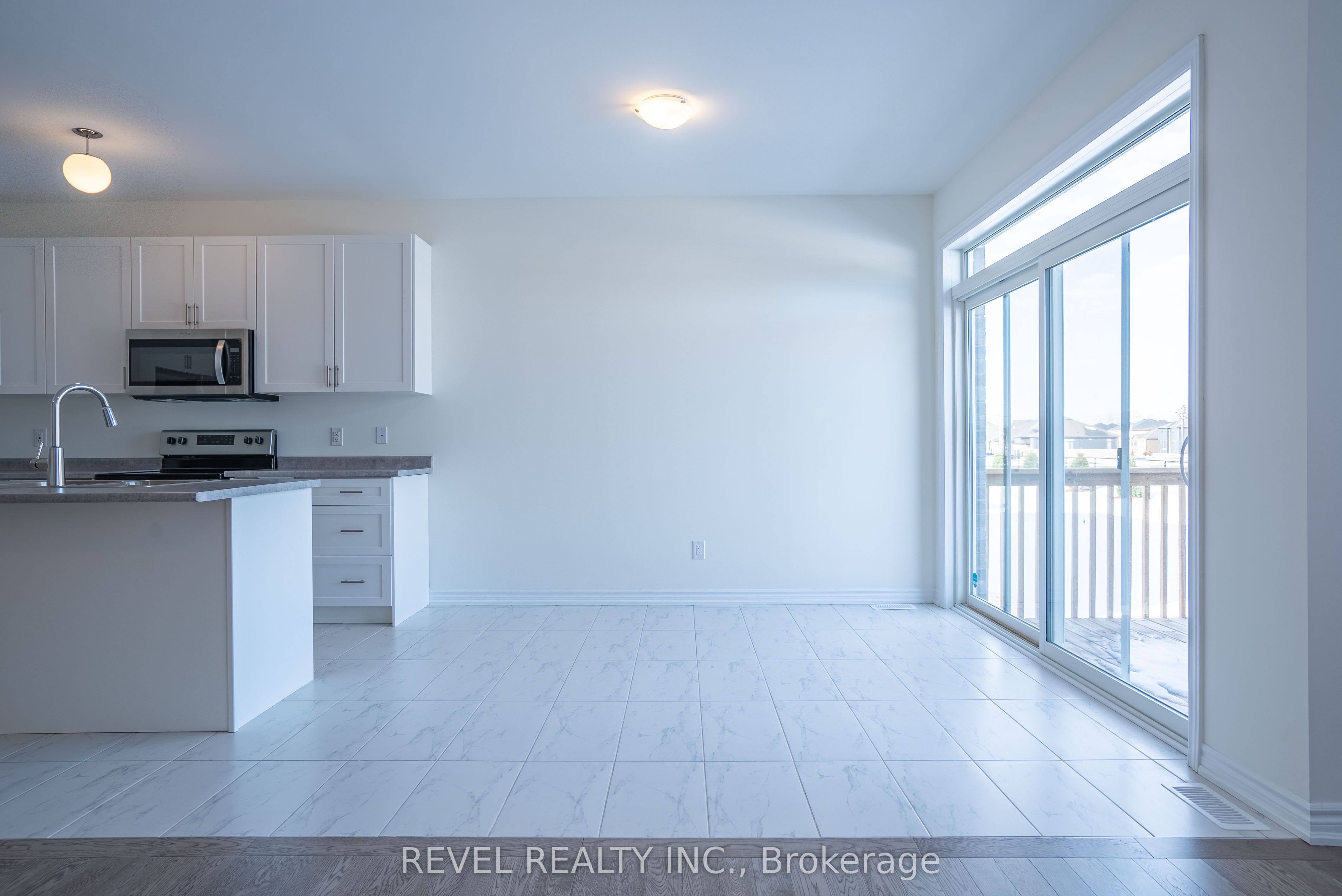 220 Ramblewood Drive Property Photo 14