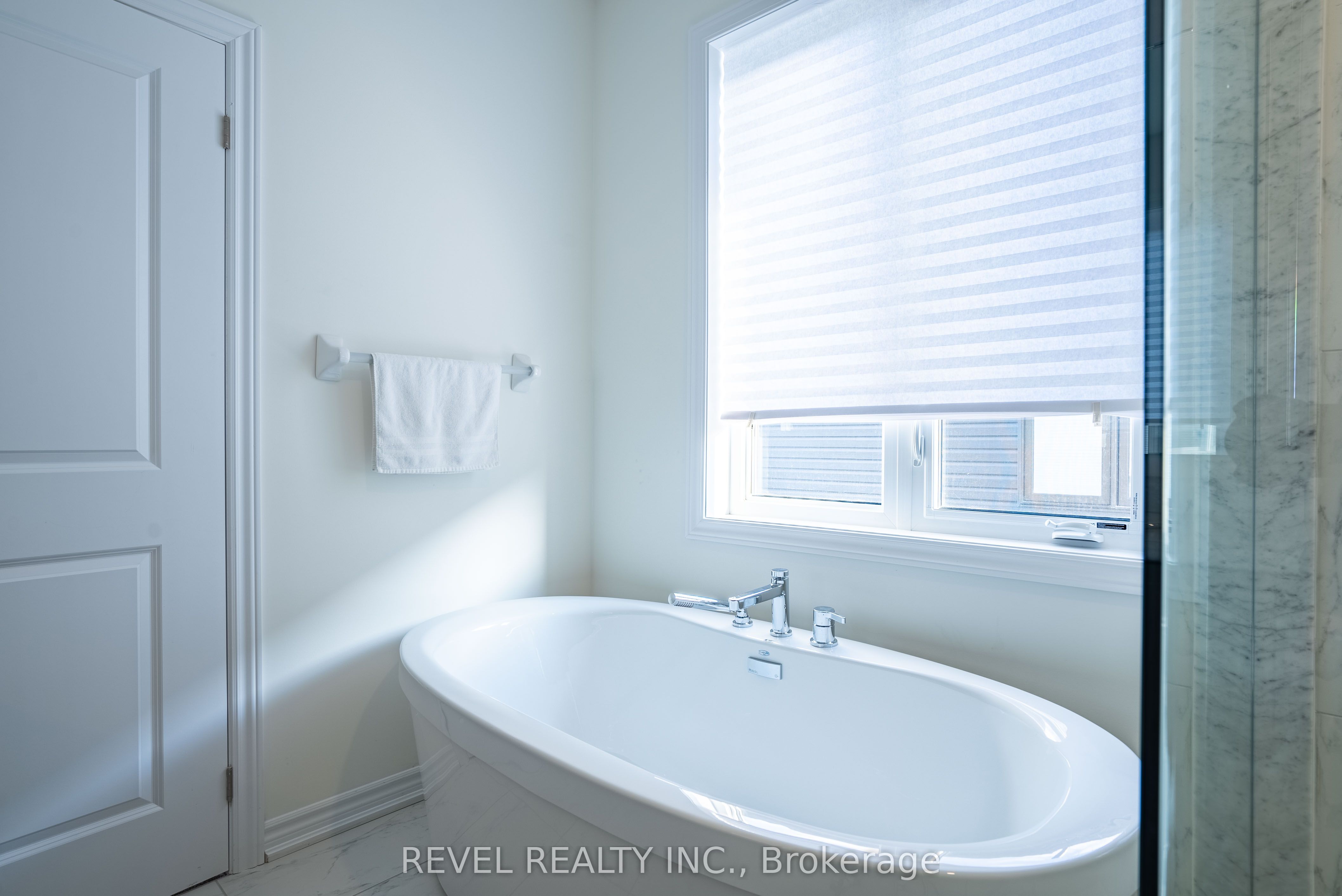 220 Ramblewood Drive Property Photo 23