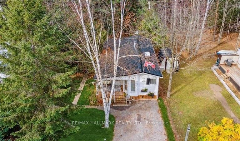 6 Prince Charles Ave Property Photo