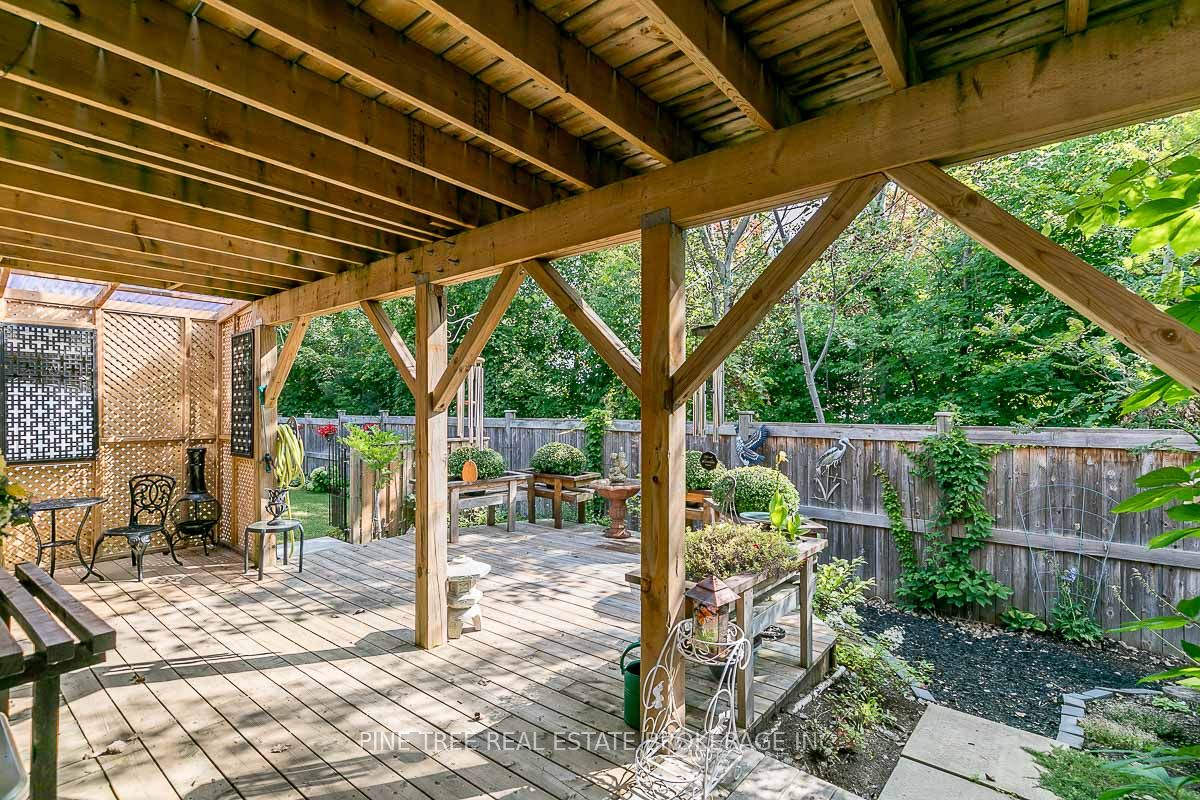 110 Lucy Lane Property Photo 33
