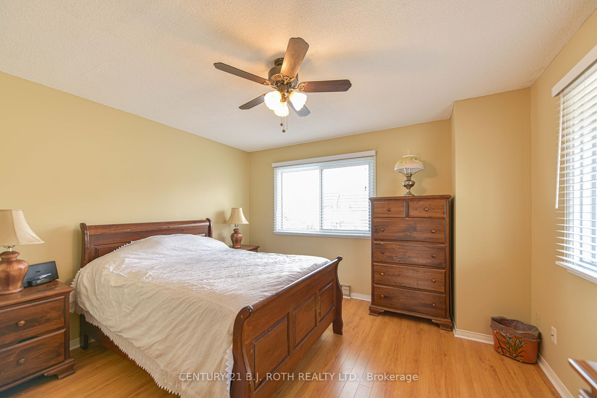 11 Laguna Pkwy 16 Property Photo 15