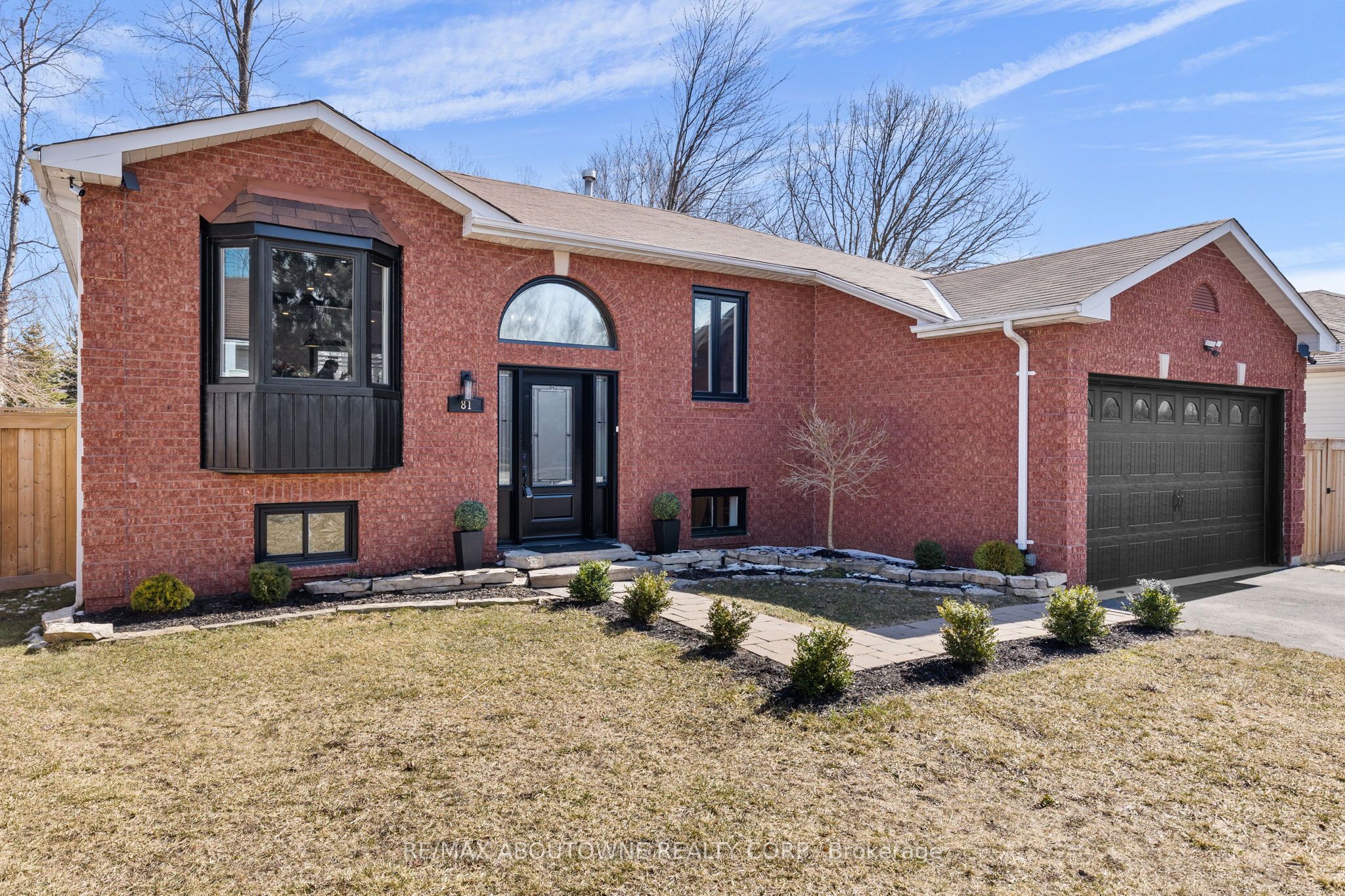 81 Royal Beech Drive Property Photo 4