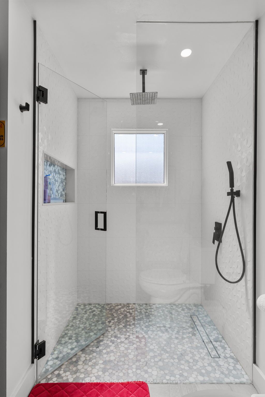 81 Royal Beech Drive Property Photo 17